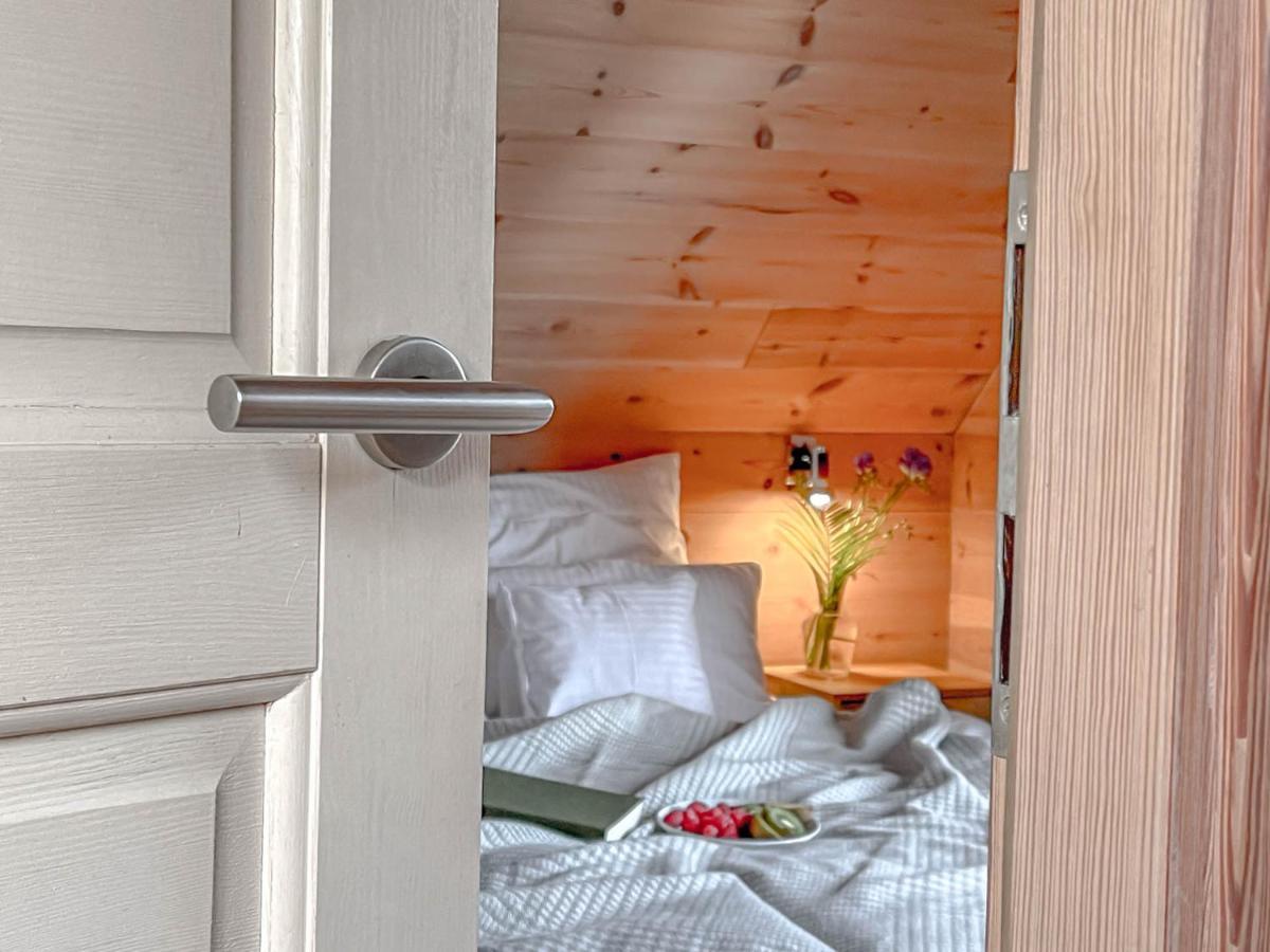 Traumhaff Kuestenchalets - Einzigartige Chalets An Der Ostsee. Ganz Aus Laerchenholz Mit Kamin Und Sauna Vogelsang-Warsin Luaran gambar