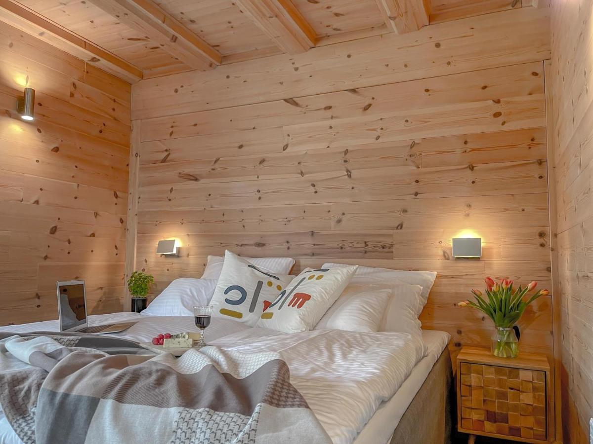 Traumhaff Kuestenchalets - Einzigartige Chalets An Der Ostsee. Ganz Aus Laerchenholz Mit Kamin Und Sauna Vogelsang-Warsin Luaran gambar